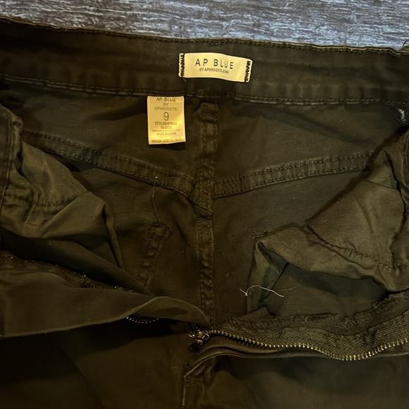 AP Blue by Aphrodite High-waisted Distressed Fringe Jeggings - Picture 4 of 5